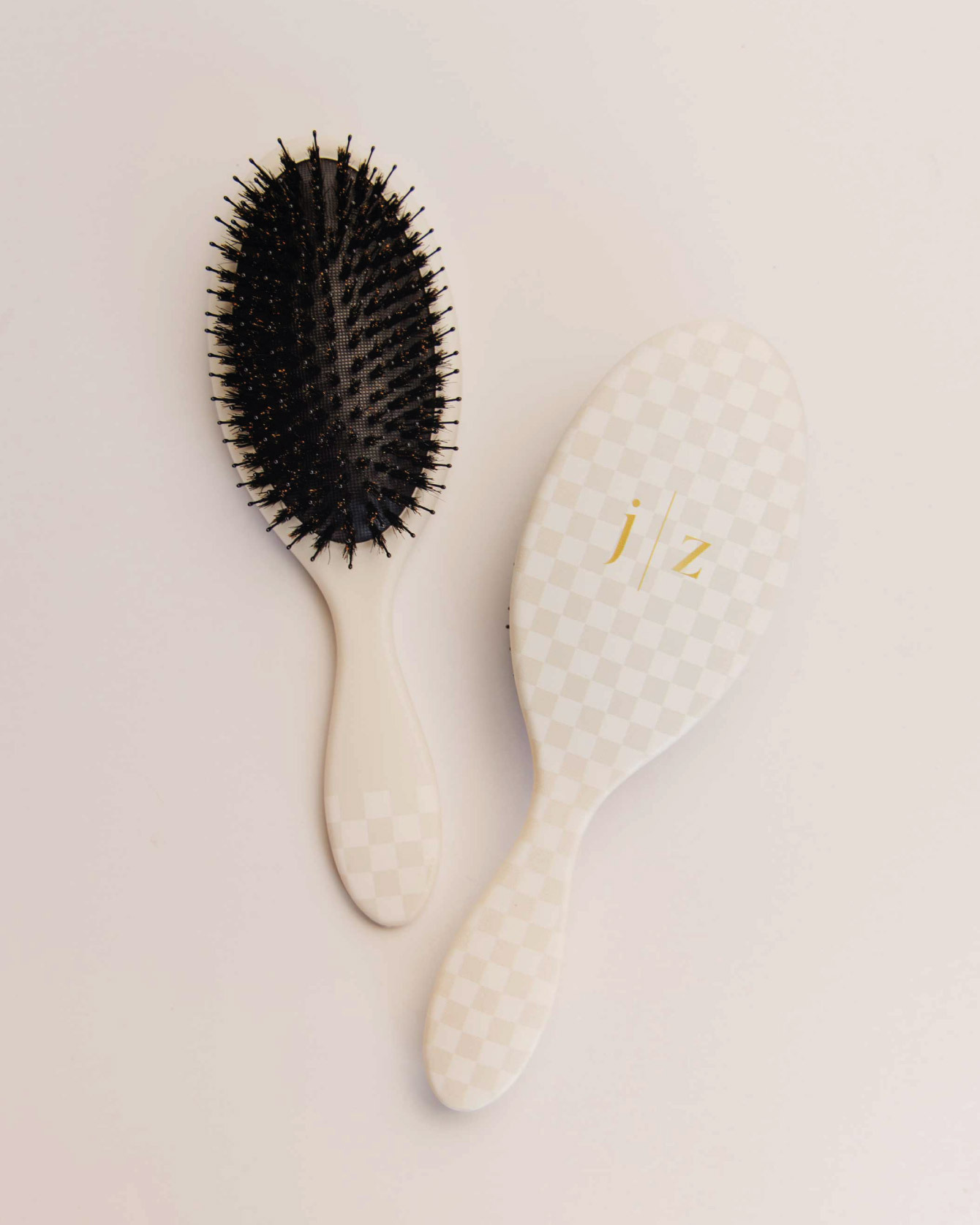 Brushes & Serum